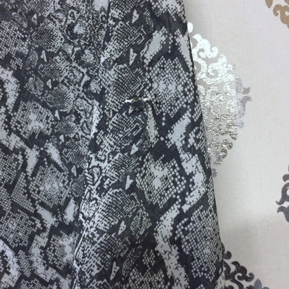 Kirious Sheer Chiffon Python Print Top Size Medium - Picture 5 of 6